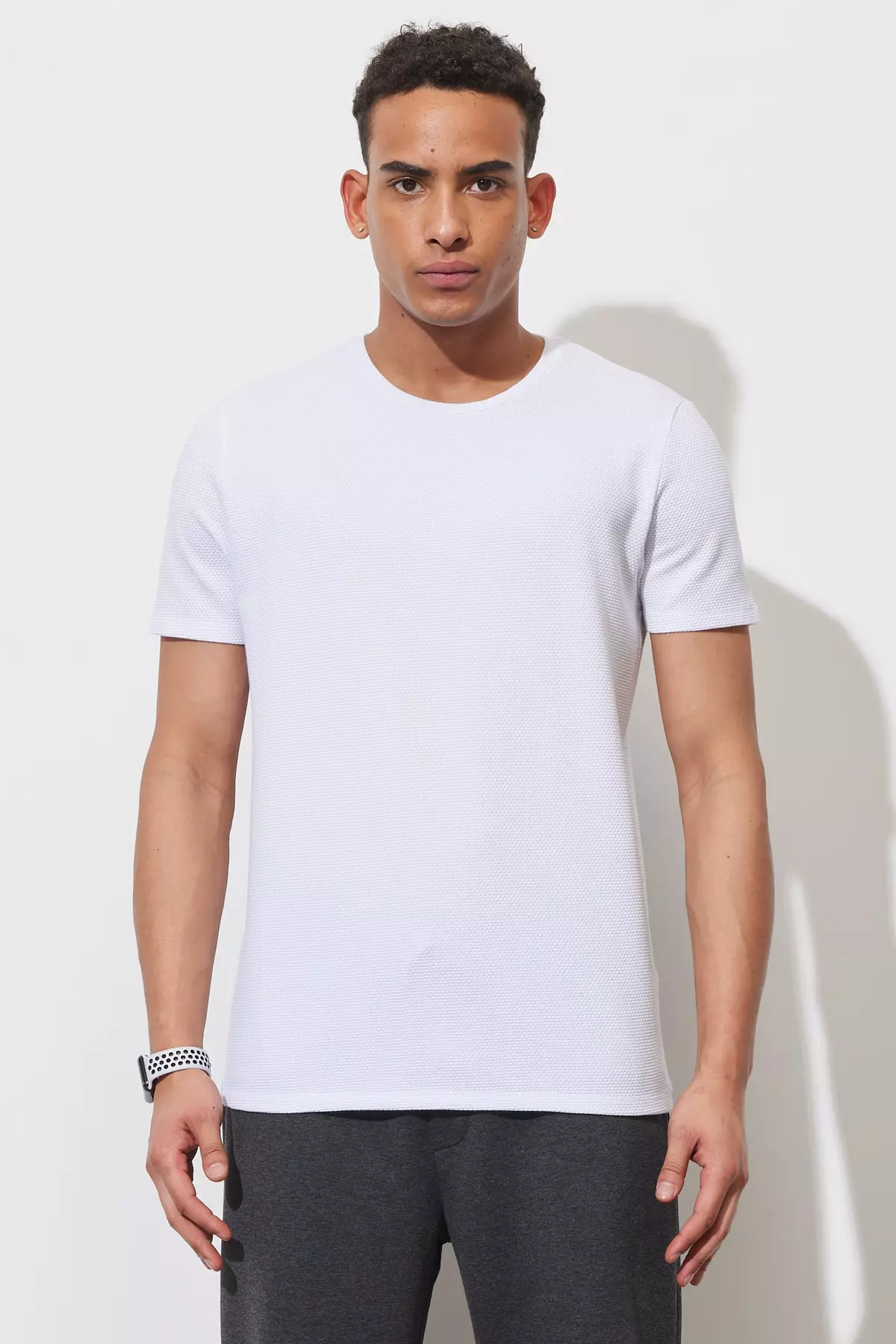 Men's White Slim Fit Narrow Cut Bicycle Collar Short Sleeve Soft Buttoned Basic T-shirt