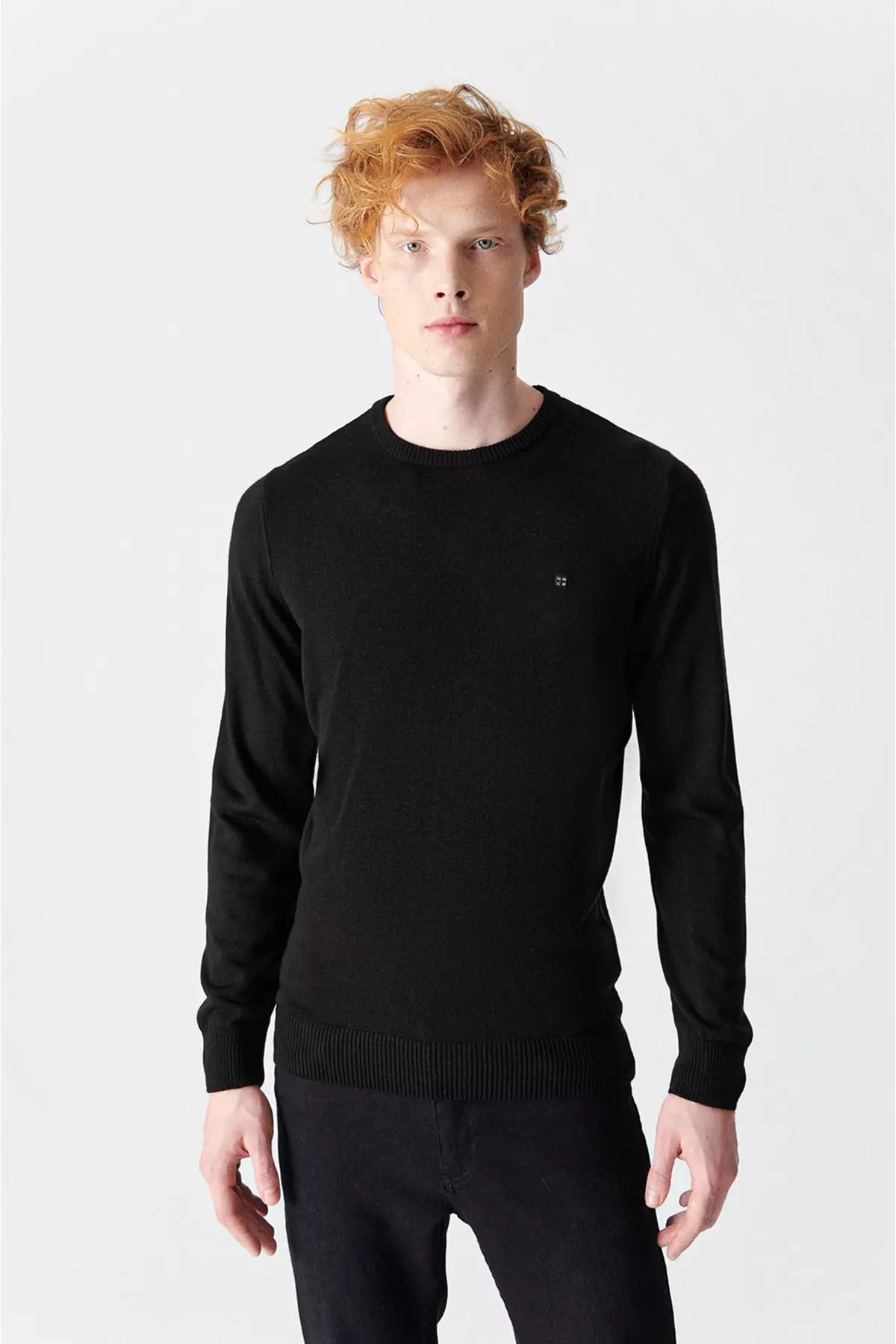 Men's Black Turtleneck Sweater E005000