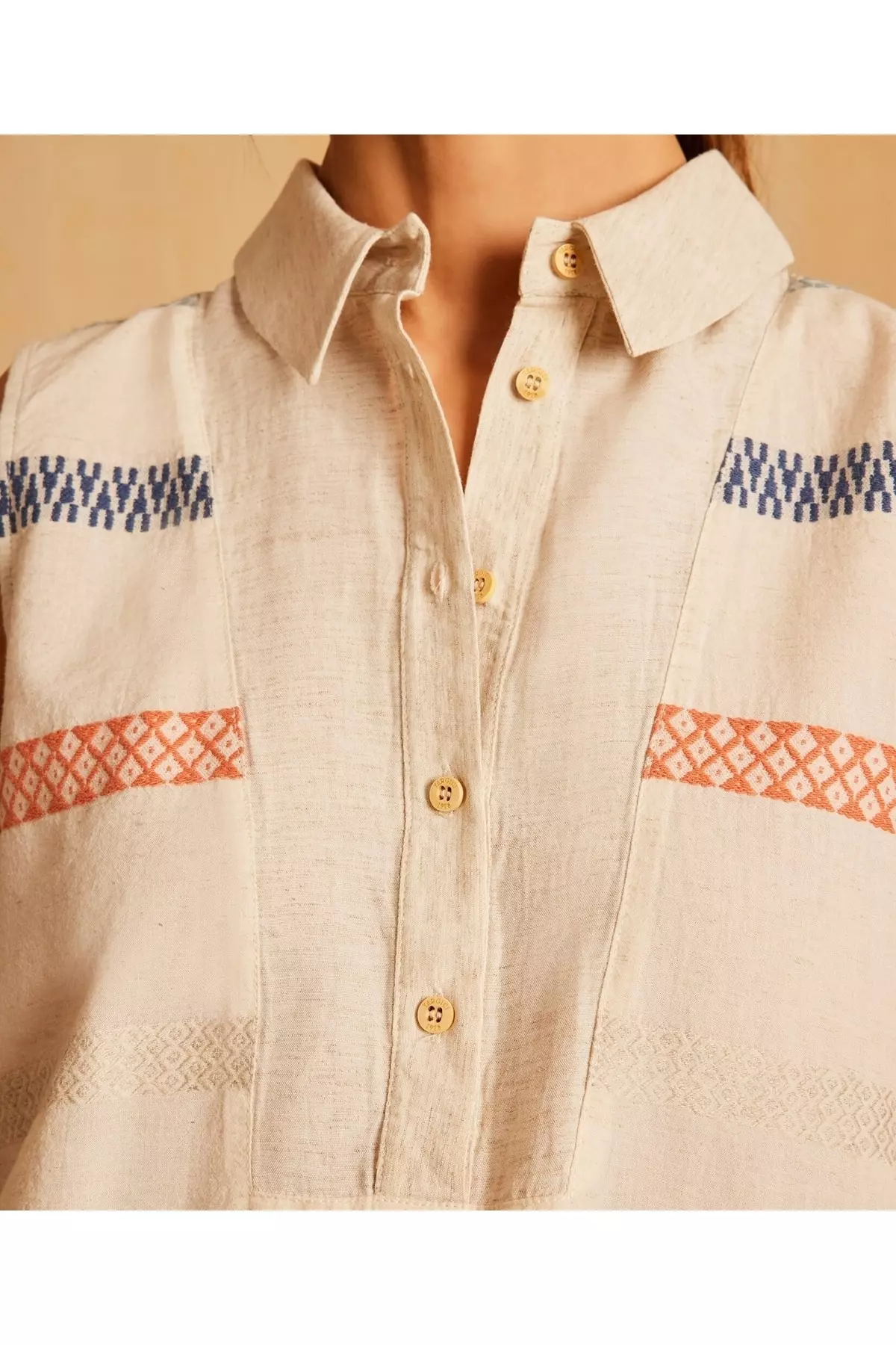 Detailed Shirt with Rips