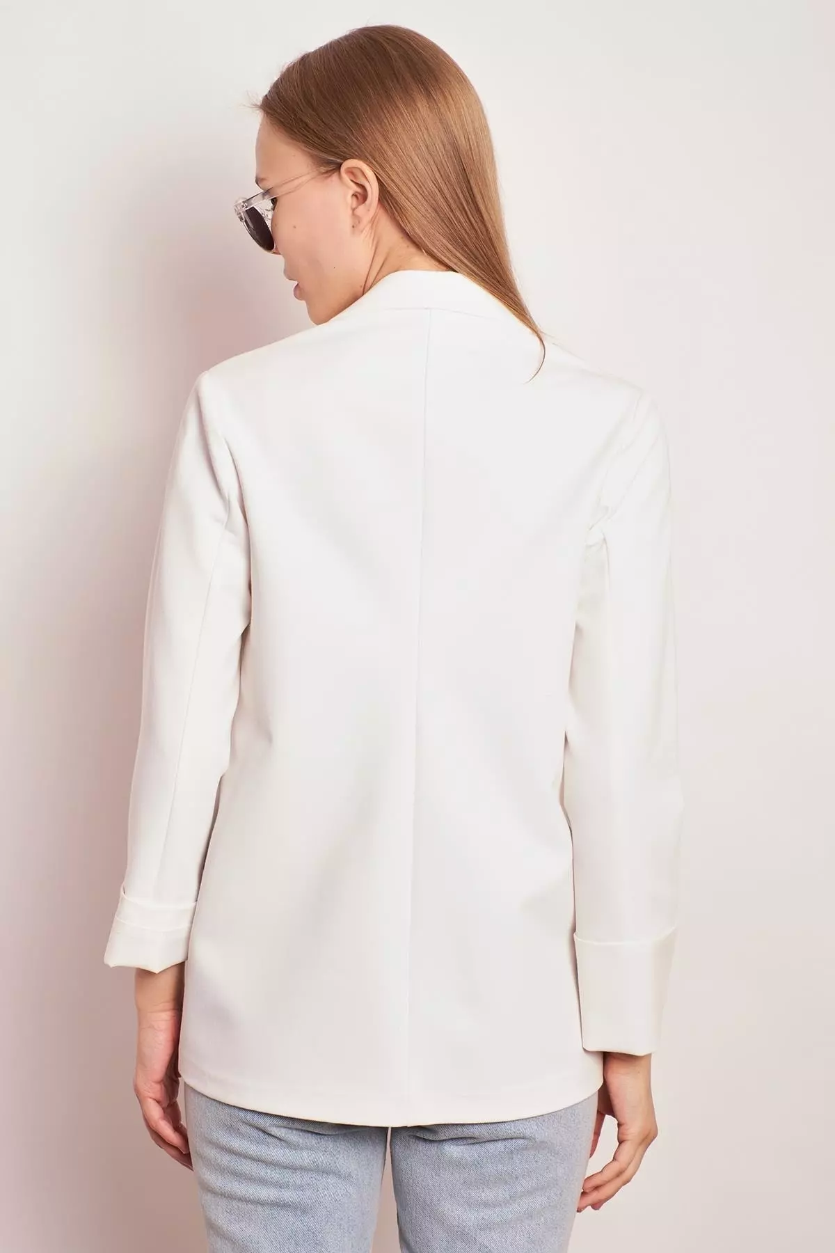 Buttoned Collar Foldable Pocketed Boyfriend Oversized Lightweight Lycra Fabric Blazer Jacket - Cream