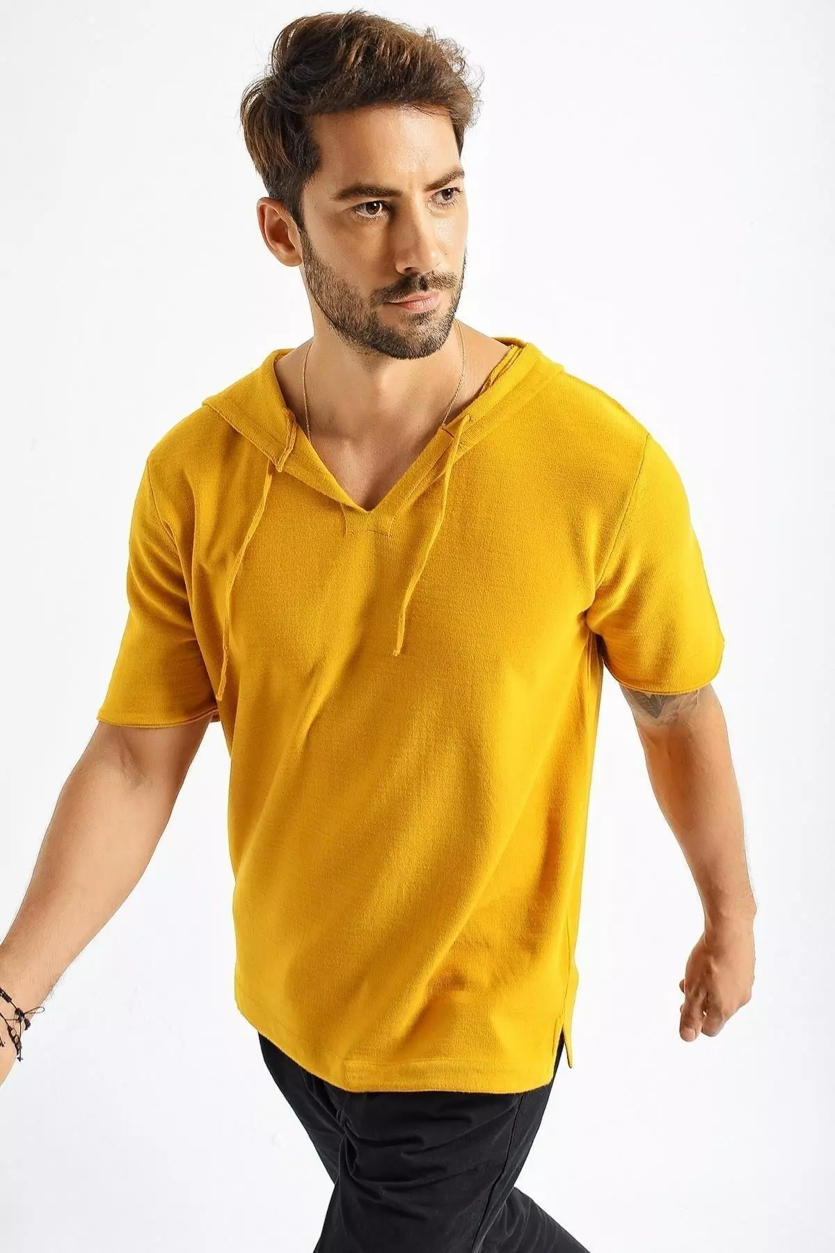 Men's Yellow Hooded Short Sleeve Oversized Sweater 21w302
