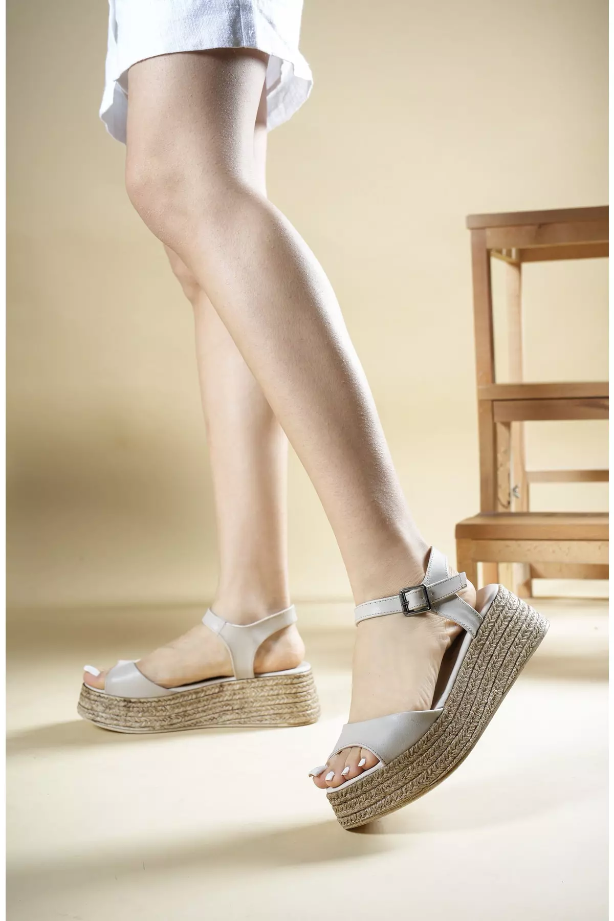 Women's Sandals 001271 Beige Leather