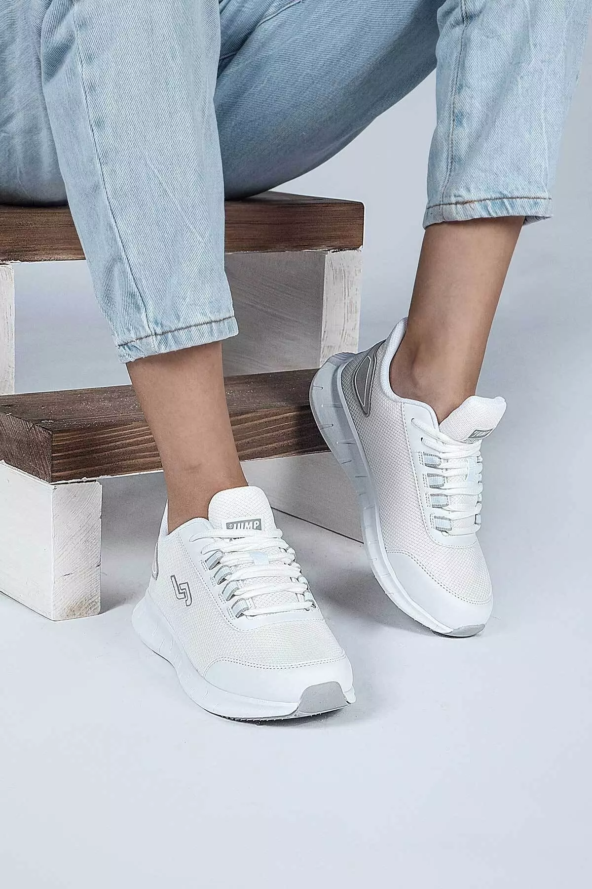 26223 Women's Sports Shoes