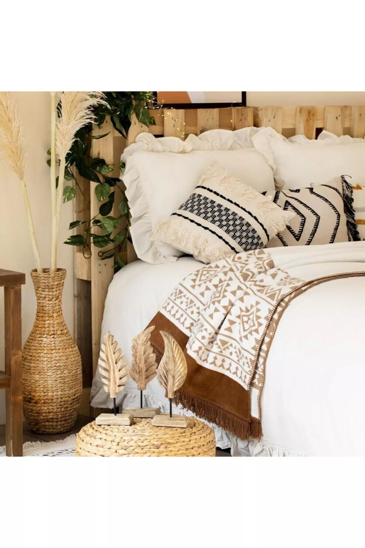 Marion Decorative Pillow 43x43 cm.