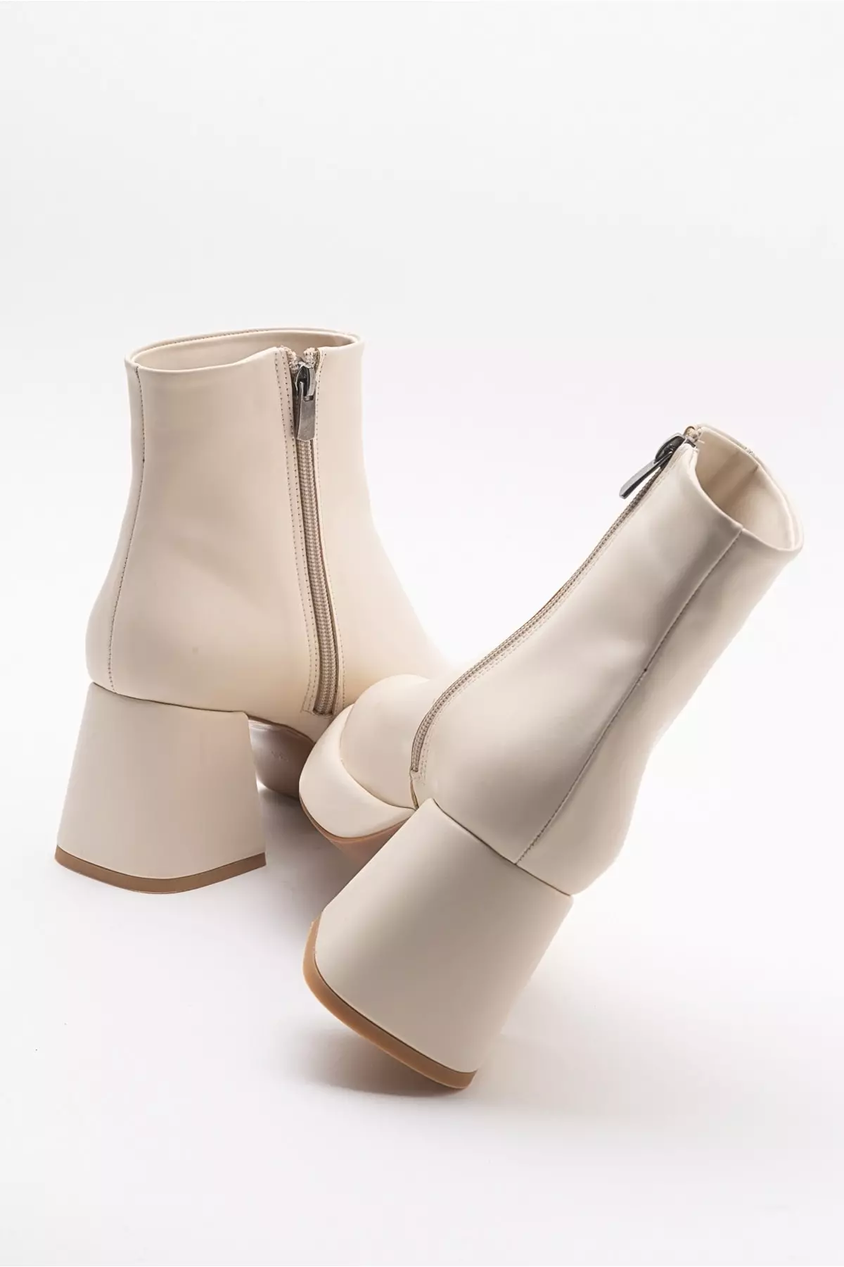 Golf Cream Skin Women's Boot