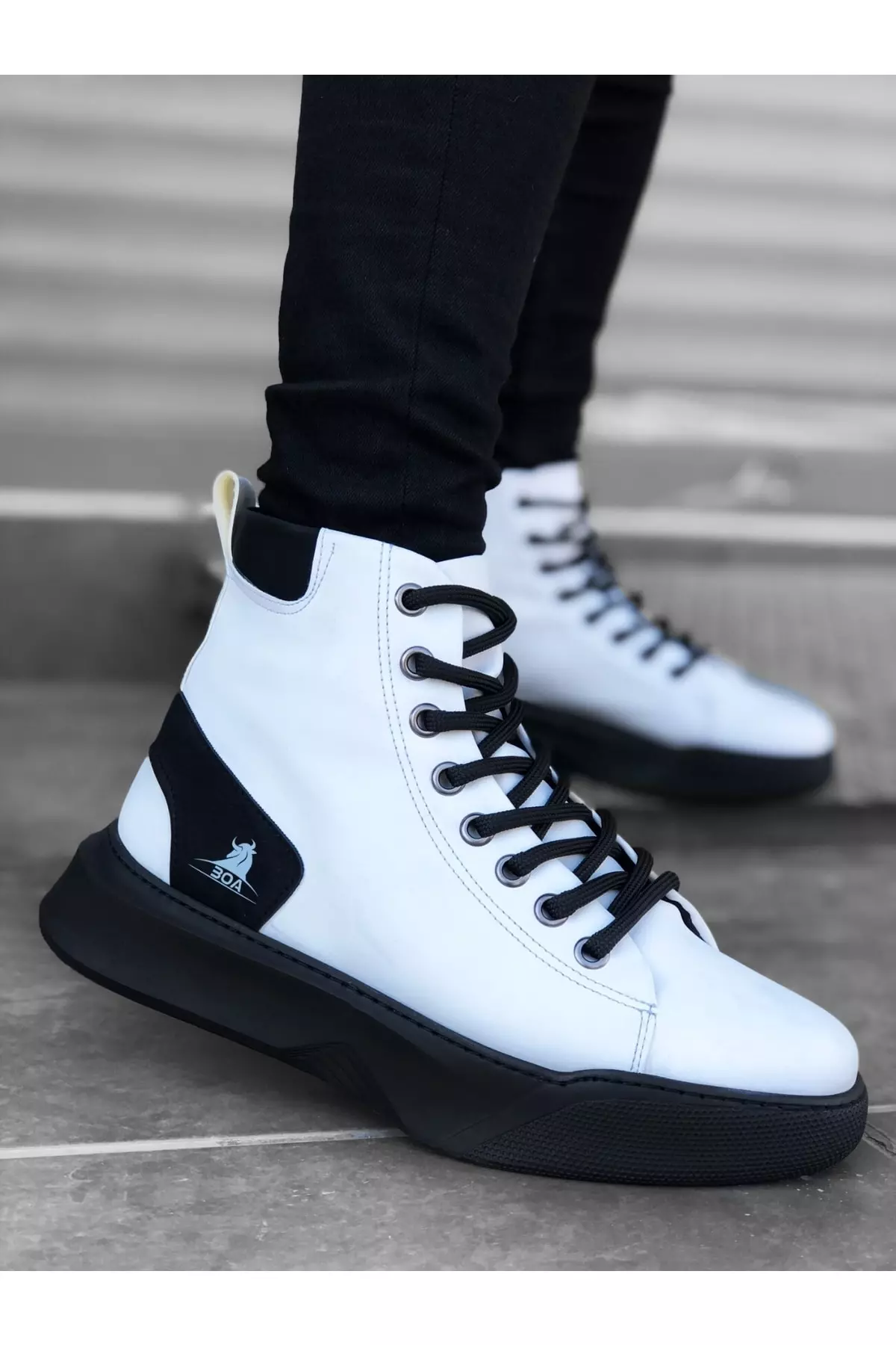 Ba0155 Men's High-Top White Black Sole Sports Boot