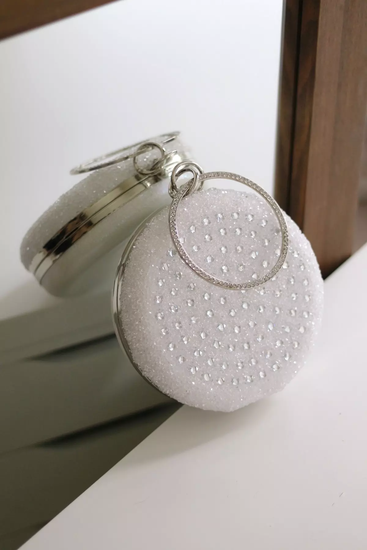 Women's White Stone Round Chain Evening Bag