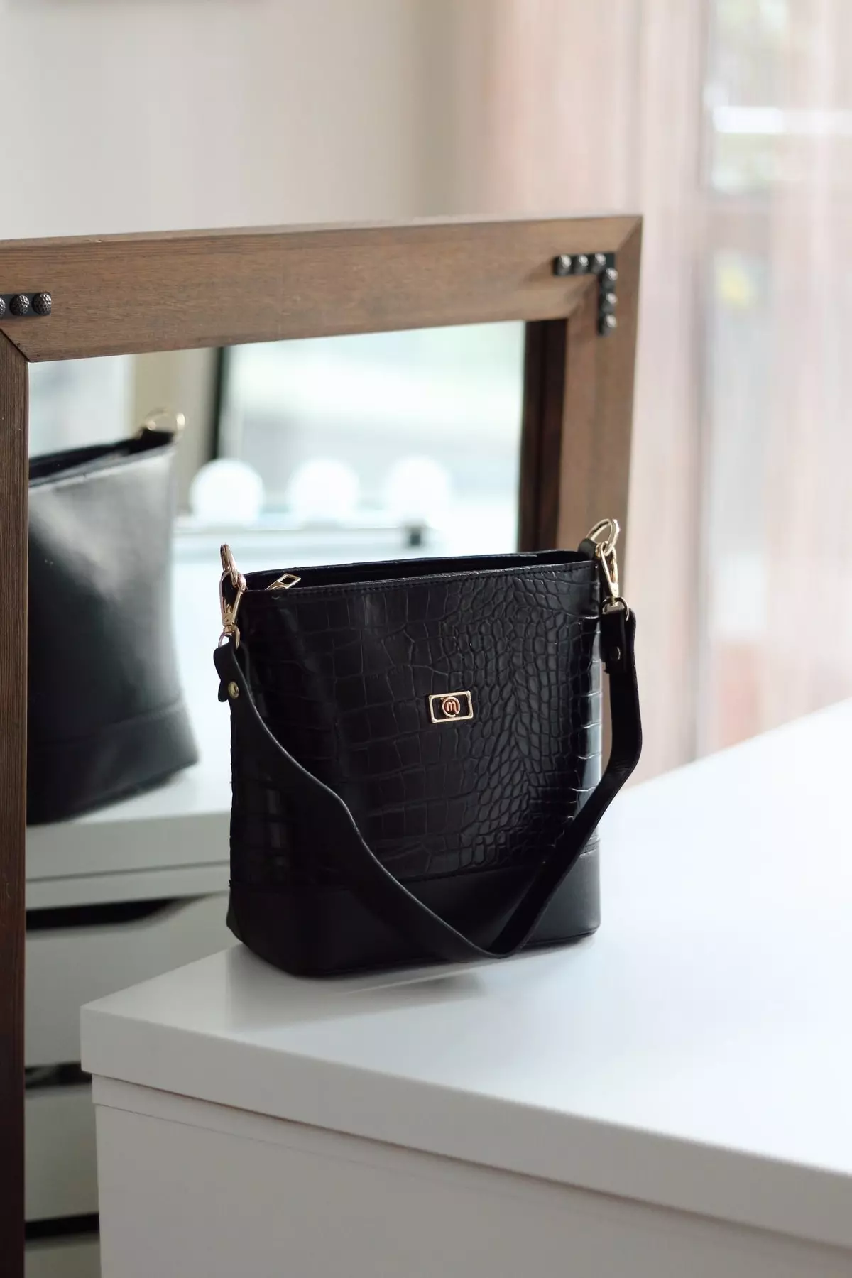 Women's Black Shoulder Bag