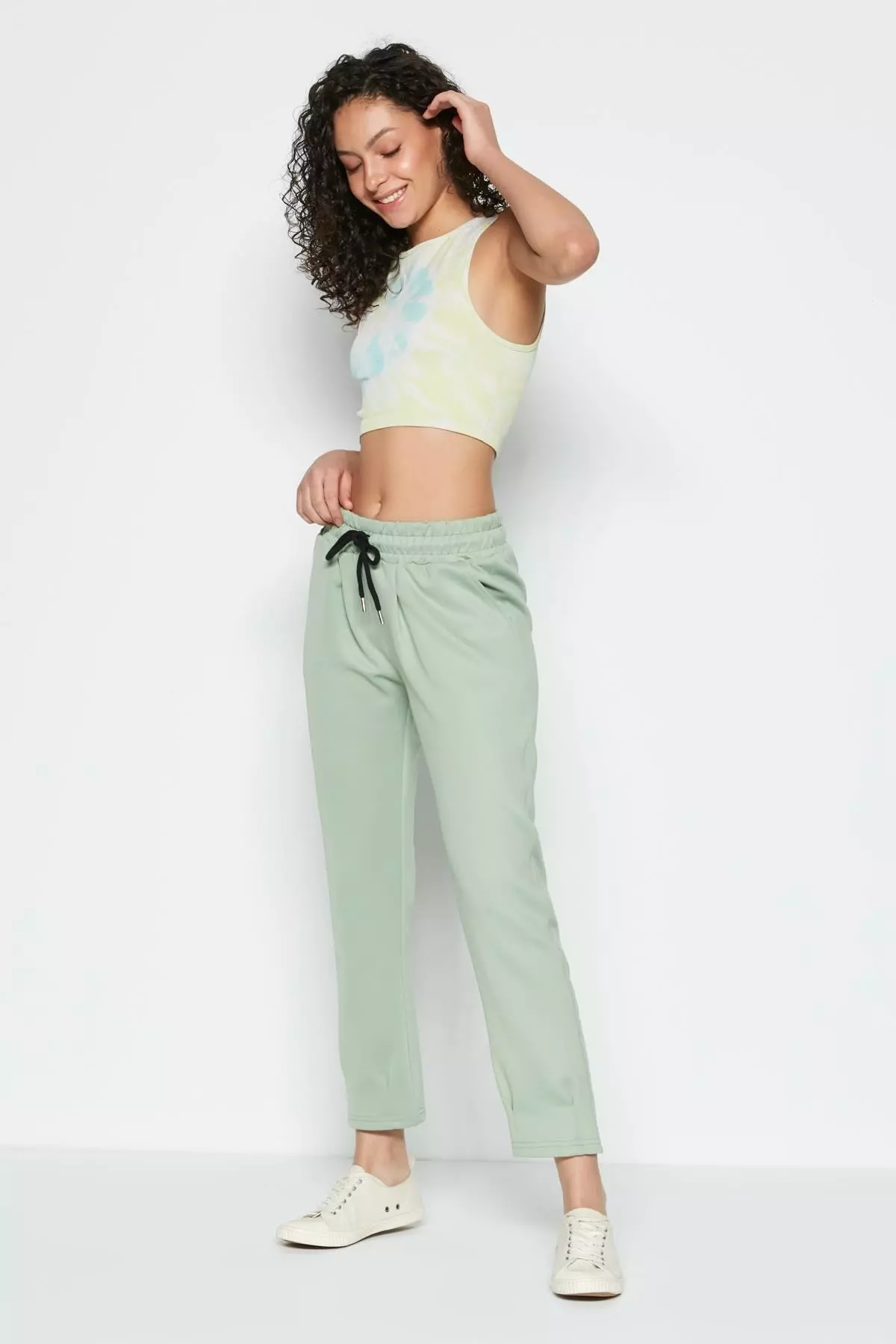 Belly and Hem Pleated Sweatpants 810 Pistachio Green