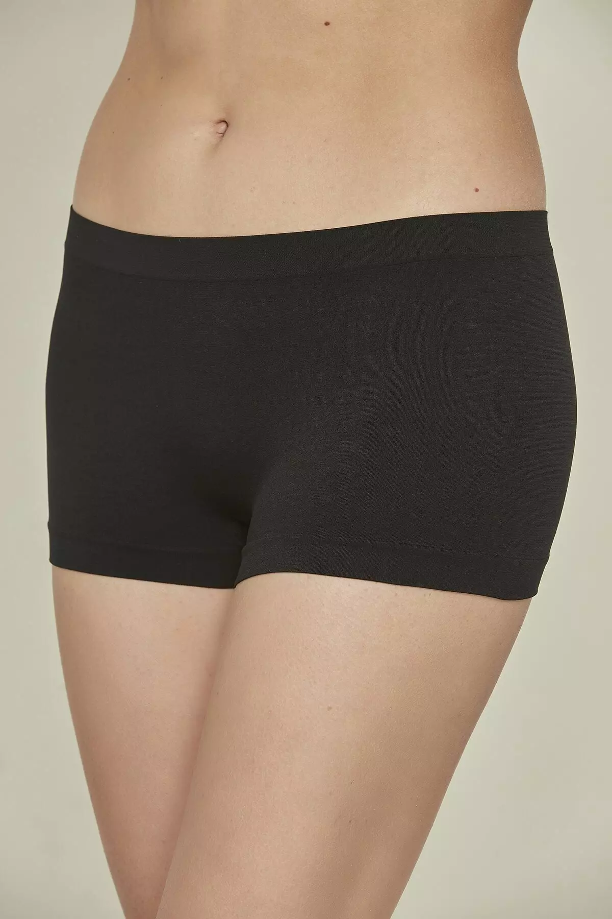 C13000 Seamless Boxer Black