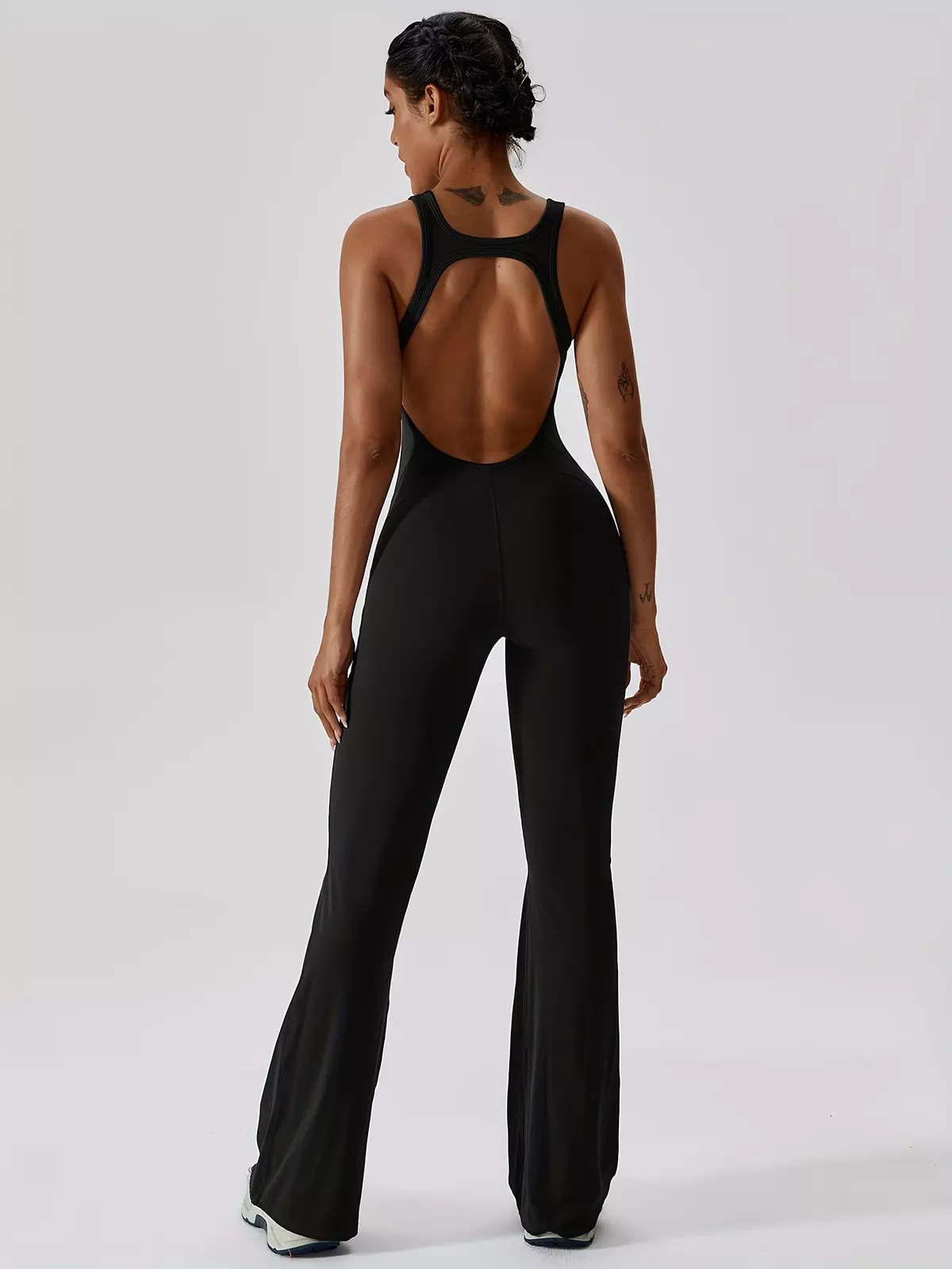 Solid Color V Neck Slim Jumpsuit, Elegant Backless Sleeveless Workout Jumpsuit For Spring & Summer, Women's Clothing-Apricot