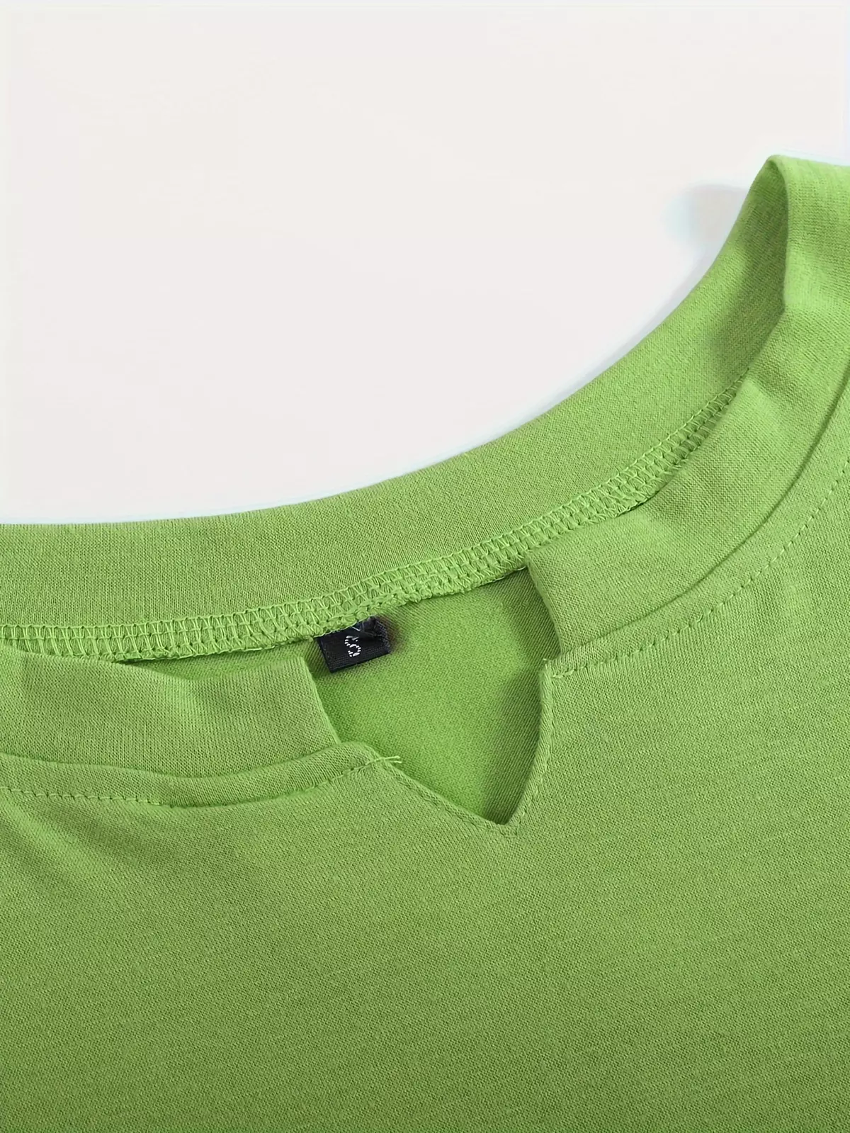 Solid Color Men's Comfy V-Neck Medium Stretch T-shirt, Men's Summer Clothes, Men's Outfits-Sky Blue