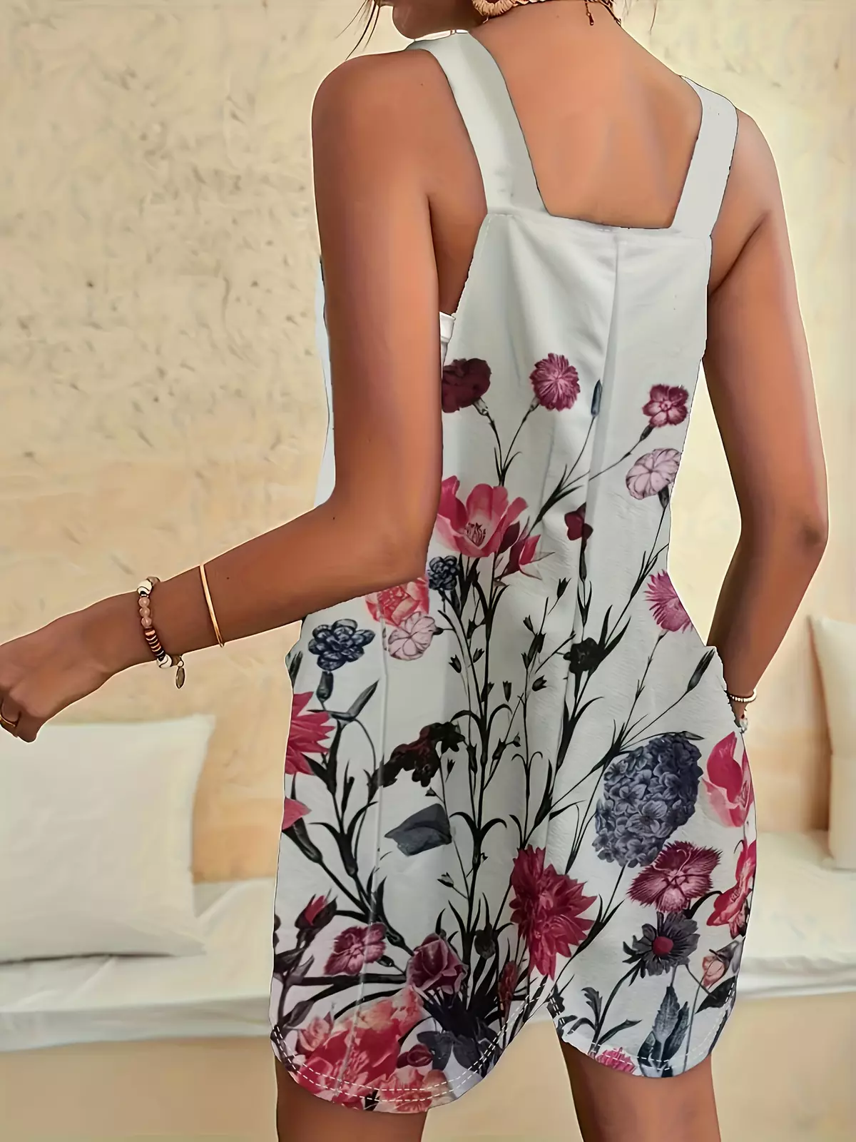 Sleeveless Floral Romper with Pockets - Chic Summer Women's Playsuit, Casual Comfort with Trendy Design, Perfect for Daily Wear & Special Occasions-Multicolor