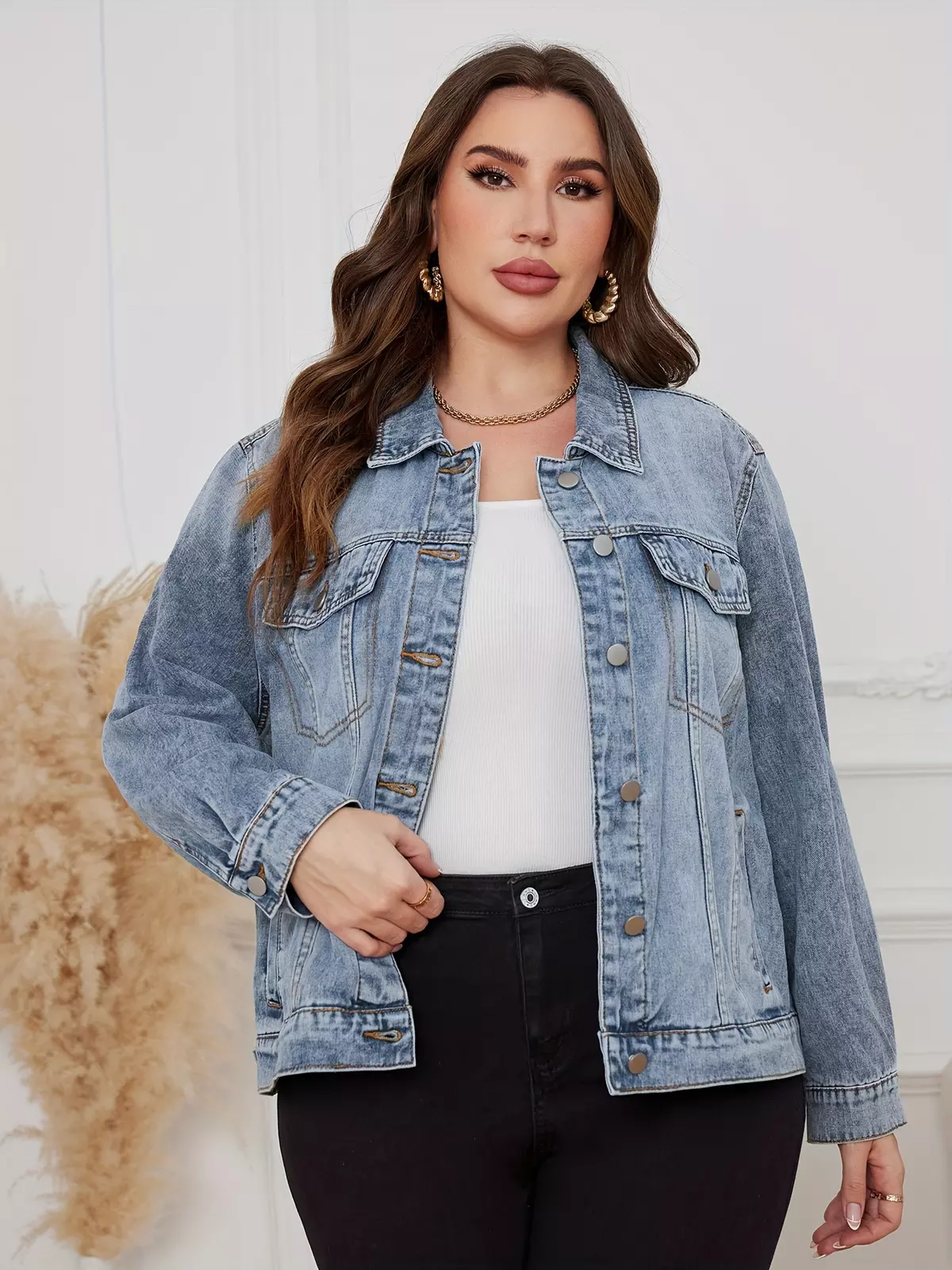 Women's Casual Denim Jacket, Plus Size Washed Blue Flap Pocket Long Sleeve Lapel Single-breasted Denim Coat