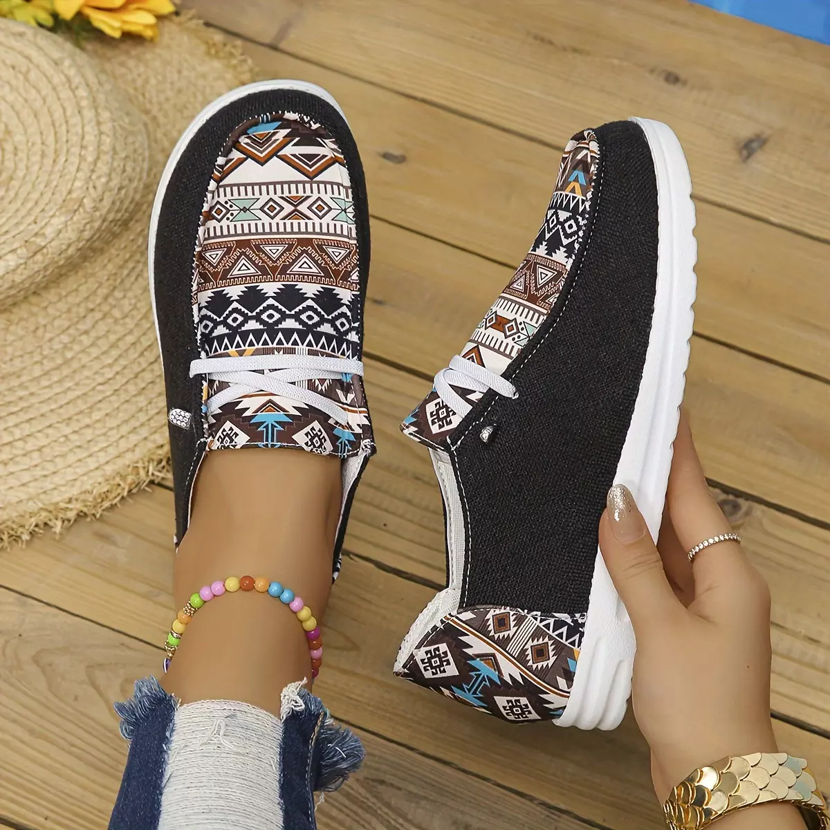 Women's Geometric Pattern Canvas Shoes, Casual Lace Up Outdoor Shoes, Lightweight Low Top Sneakers