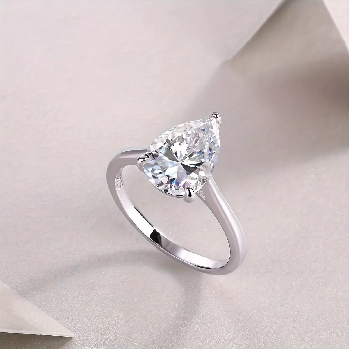 1pc,3 carats,S925 moissanite ring,Pear Brilliant Cut,Men and women/temperament and fashion/parties/engagements/weddings/anniversaries/gifts for boyfriend and girlfriend/wedding anniversary/certificate/18K platinum plating/holiday gifts