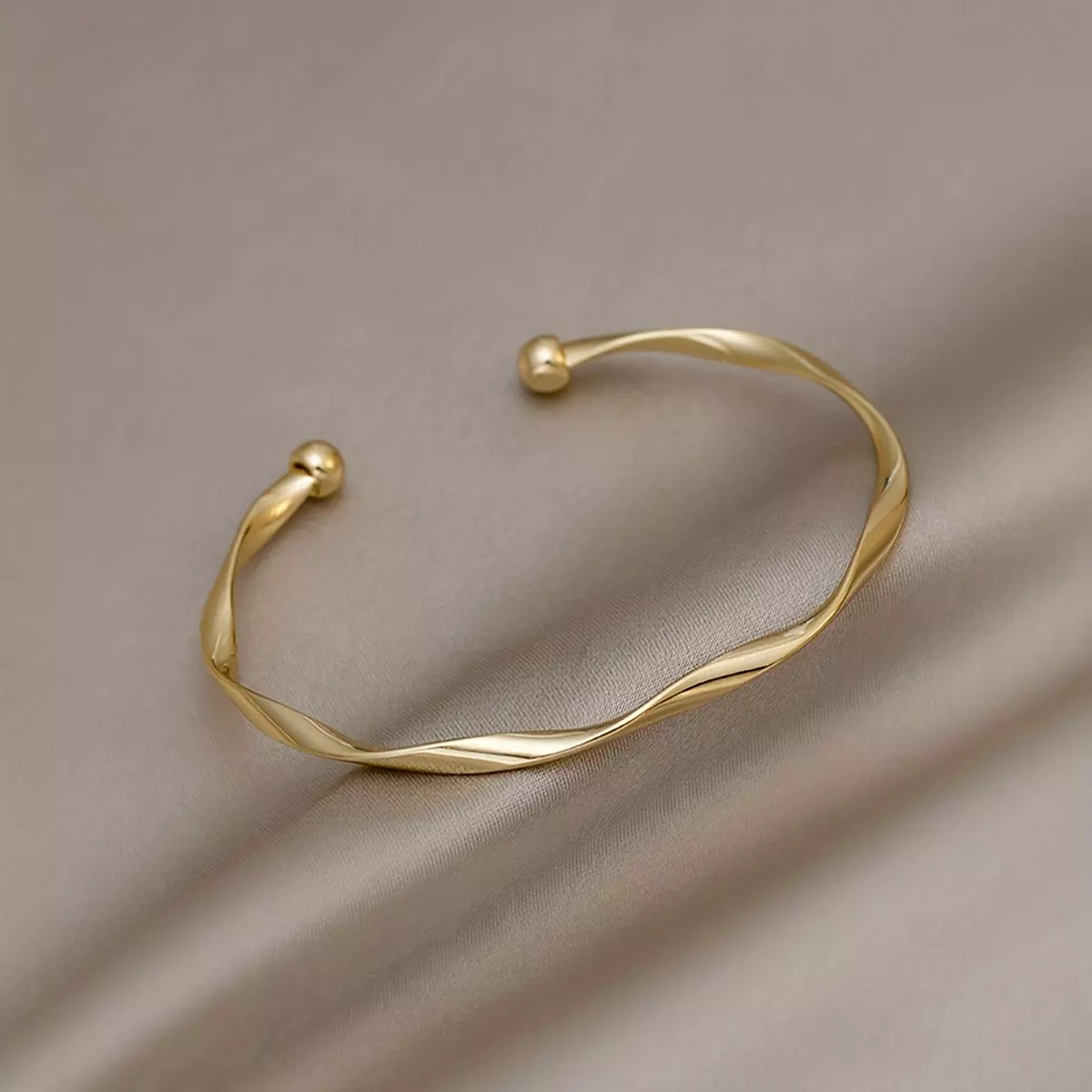 Mobius Bracelet Elegant Niche Design Open Bangle Bracelet Minimalist Hand Jewelry