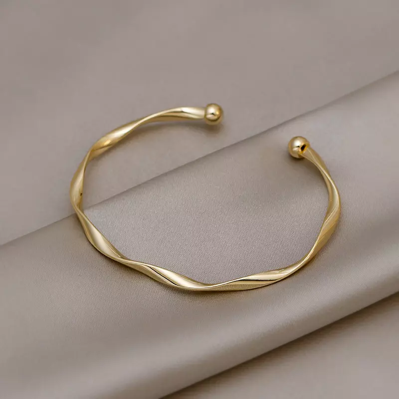 Classic Retro Twisted Golden Color Cuff Bangle For Women Jewelry Accessories